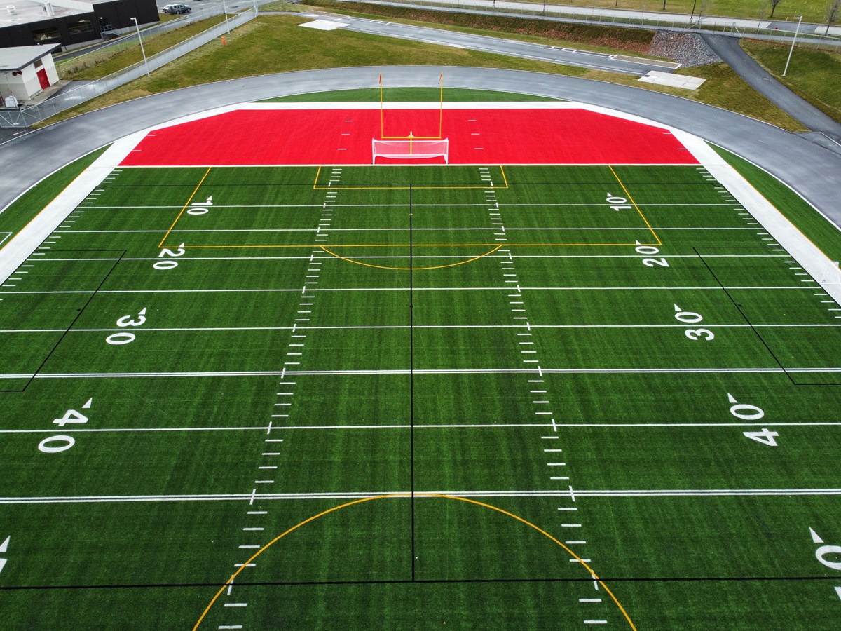 La Polyvalente de Saint-Georges inaugure sa nouvelle piste d’athlétisme et ses plateaux sportifs