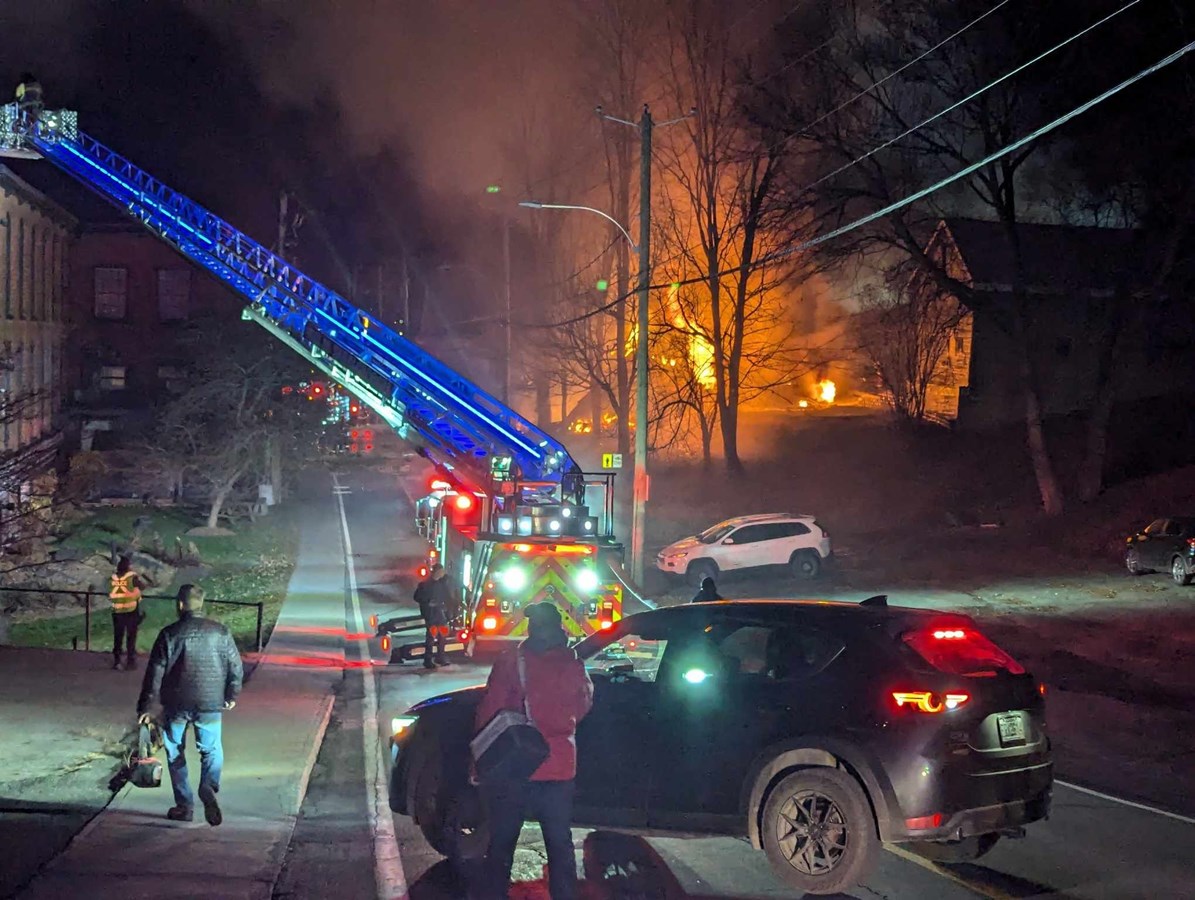 Incendie majeur à Saint-Georges : le chef des pompiers fait le point