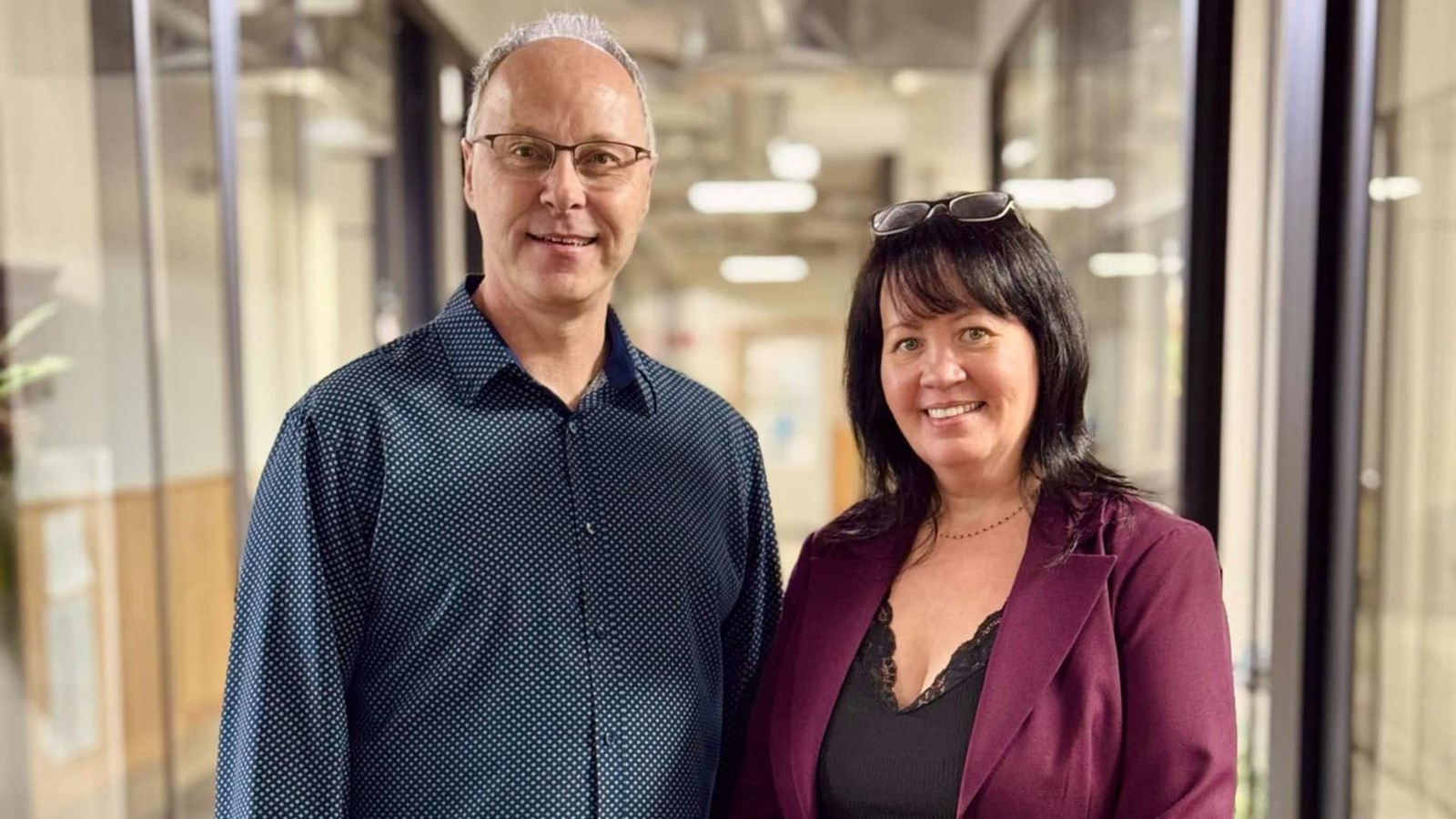 Martin Breton, directeur du Centre de formation professionnelle Le Granit et Chantal Lapierre, directrice générale des Équipements Lapierre.