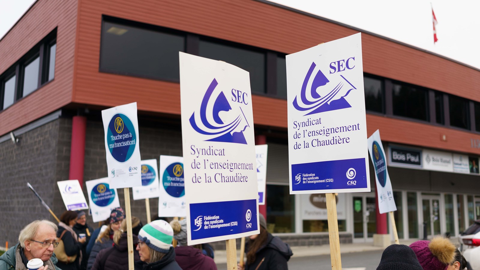 Les enseignants de la Beauce réclament le maintien des services de francisation