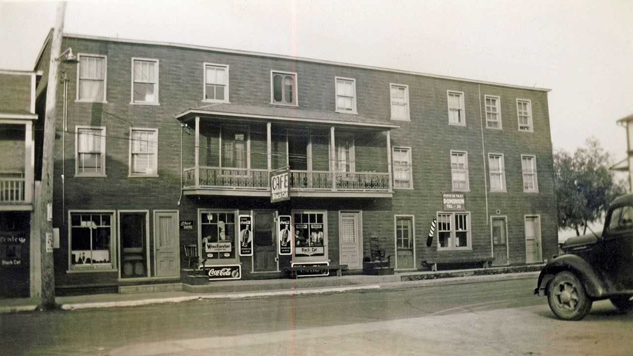 Le café Black Cat d'Albert Giroux