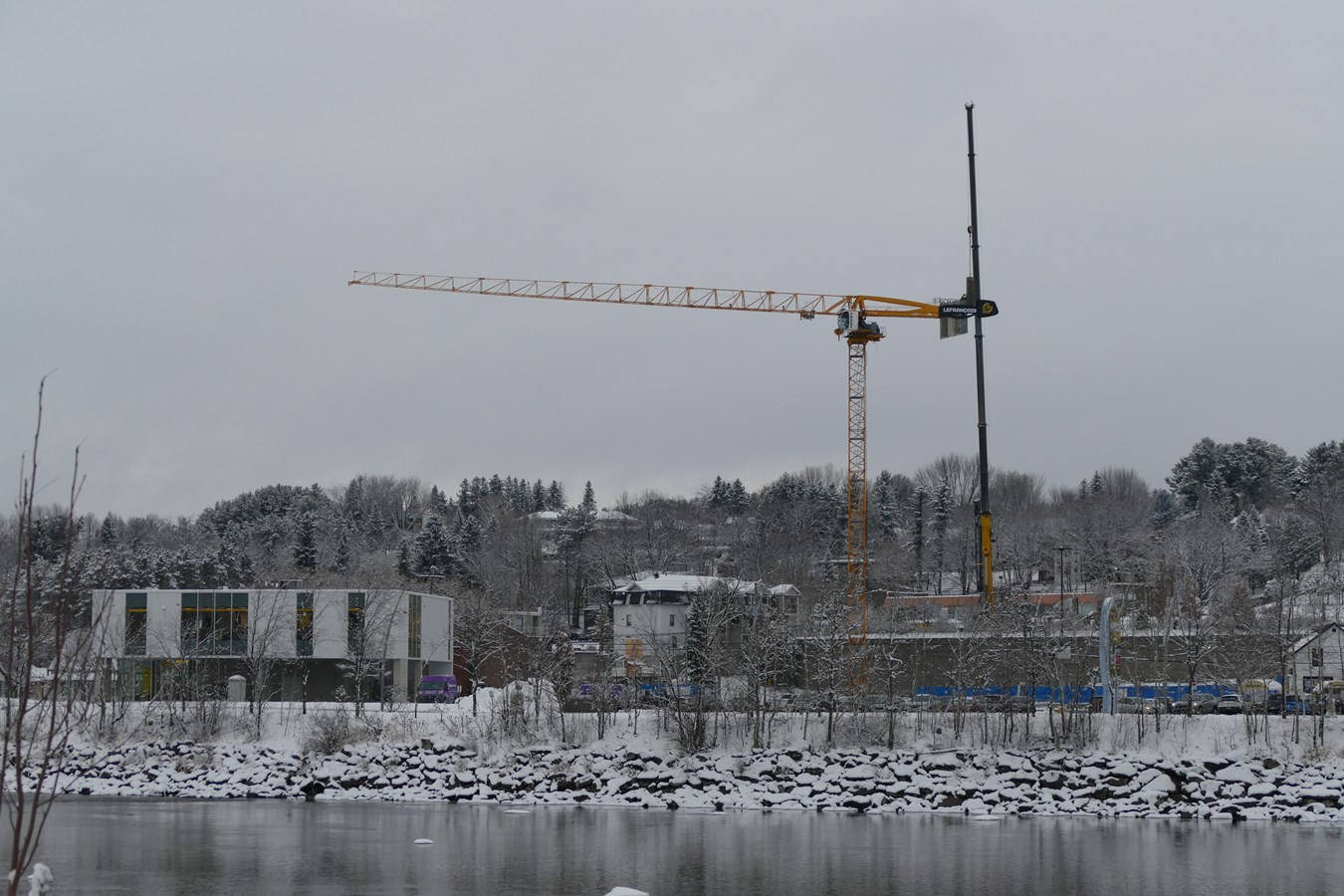 Immeuble de 9 étages à Saint-Georges : les travaux avancent