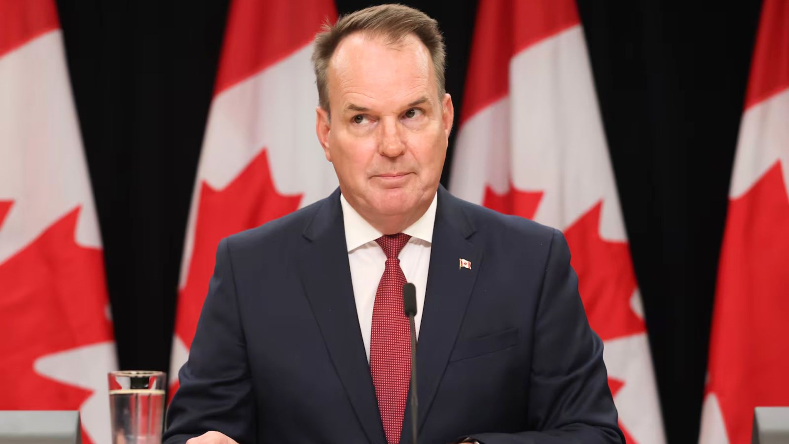 Le ministre fédéral du Travail, Steven MacKinnon.