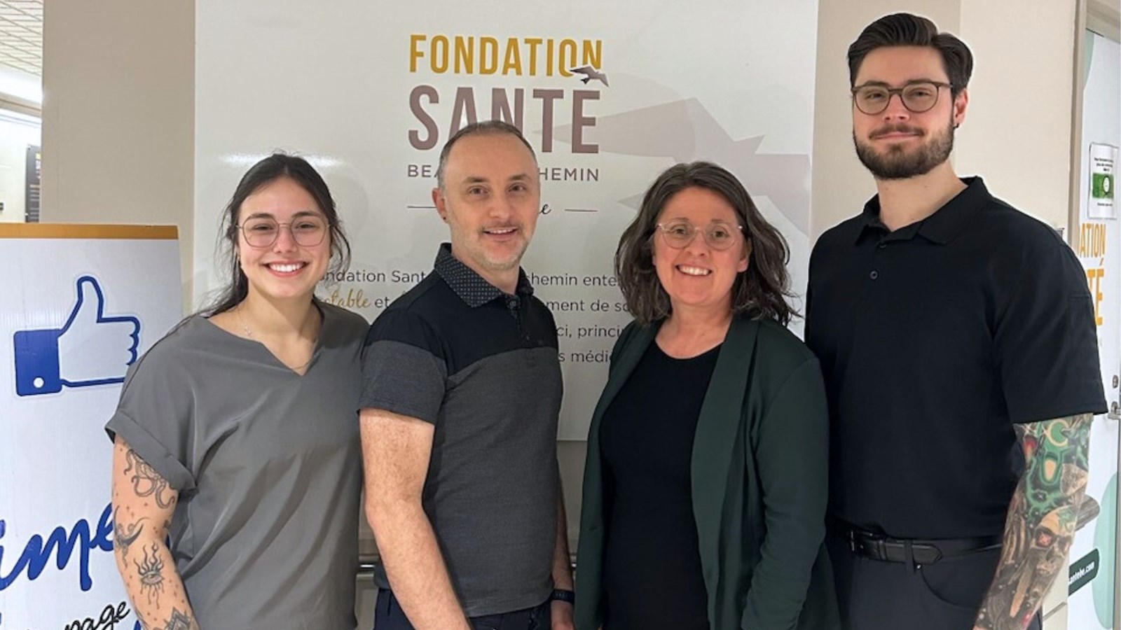 De gauche à droite, Jessica Verreault, Jimmy Maheux, Carole Deschênes et Maxime Guimont sont les instigateurs de cette expédition, qui vise à amasser des argents pour la Fondation Santé Beauce-Etchemin. Absente de la photo: Carole Dallaire.