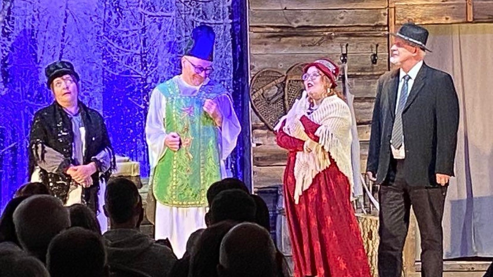Après avoir présenté «Le royaumes des sucriers» (photo), les membres de la troupe de théâtre de Saint-Philibert, récidivent avec une nouvelle pièce, «La belle du Far West».