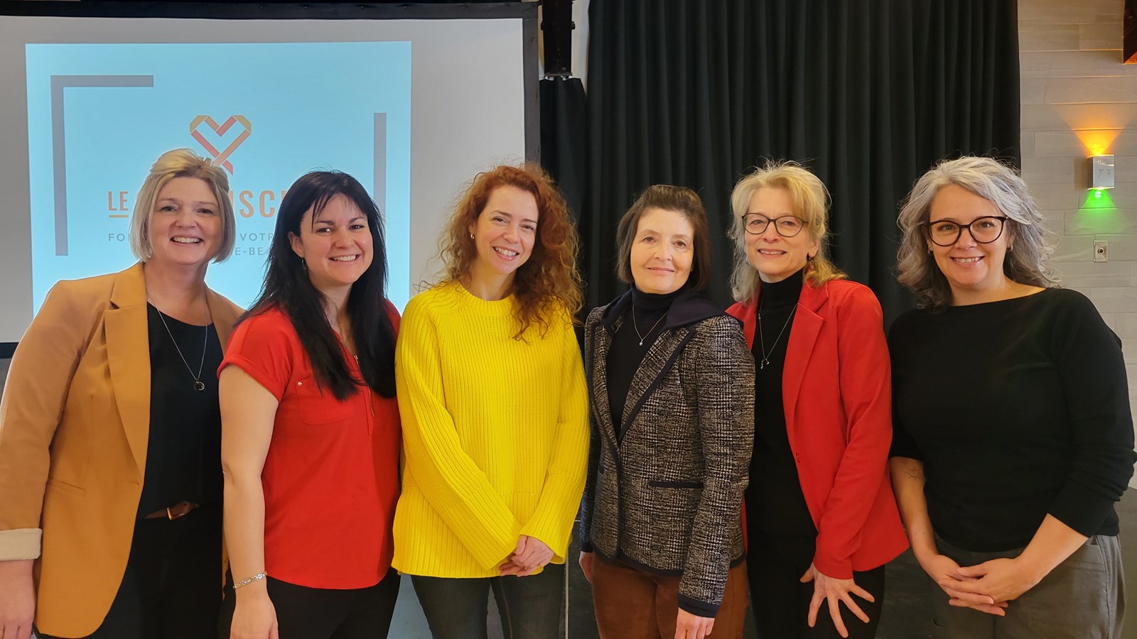 De gauche à droite : Jacinthe Breton, Emilie Leblanc, Mélissa Perron conférencière invitée, Johanne Ouellet, Elise Coutu et Marie-France Vallée.