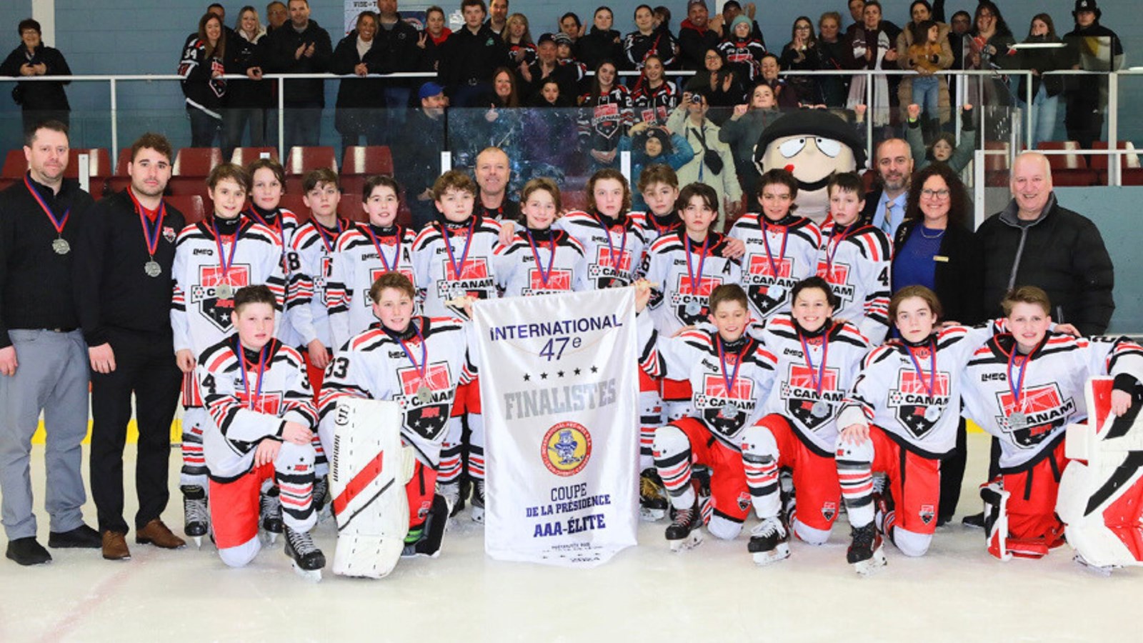 Le Canam Beauce-Appalaches M13 Elite a remporté la médaille d'argent au Tournoi B.S.R. de Lévis.