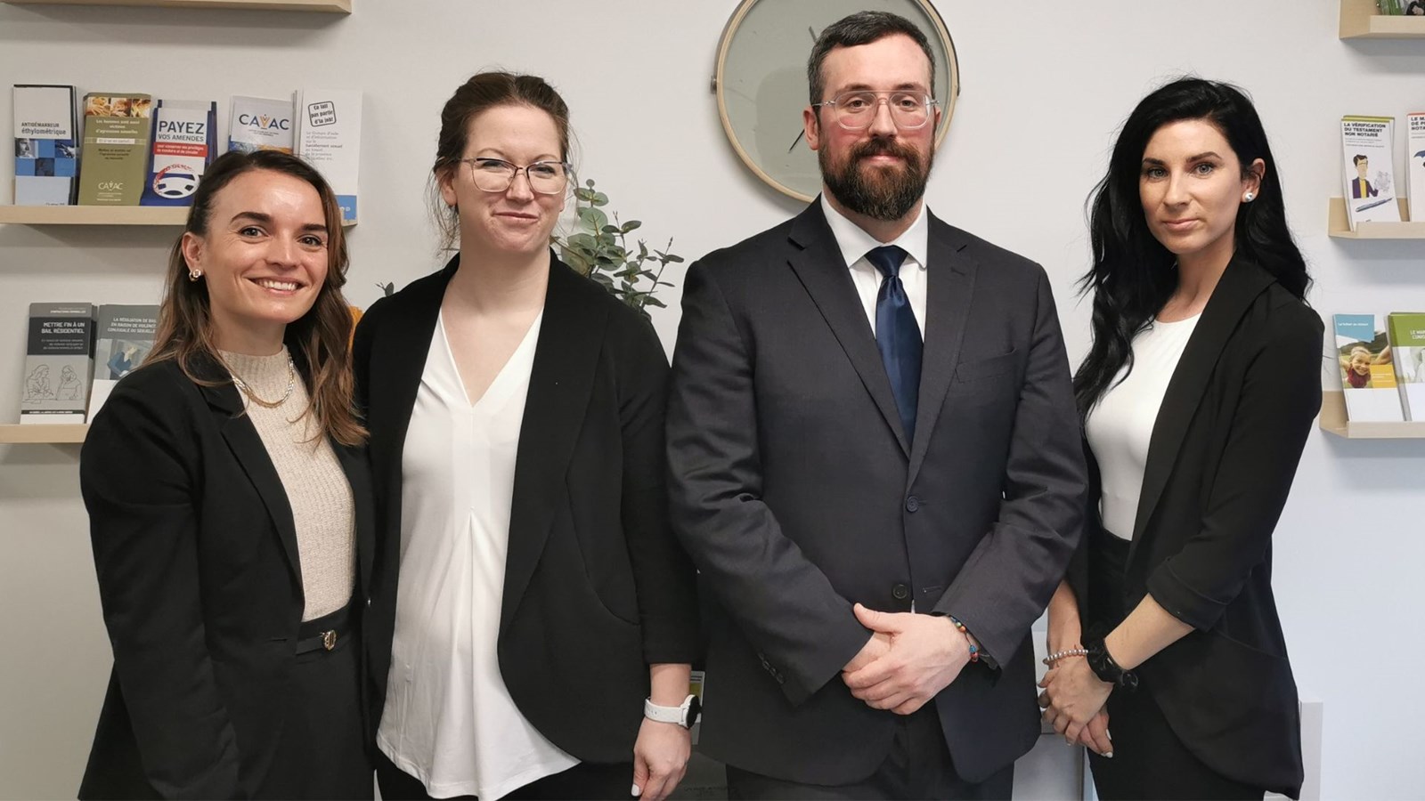 Les membres du personnel, Clara Turbert, Jamie Lee Gravel, Alexandre Breton et Patricia Grenier.