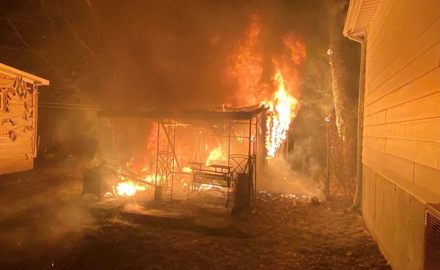 Deux feux suspects allumés cette nuit à Saint-Georges