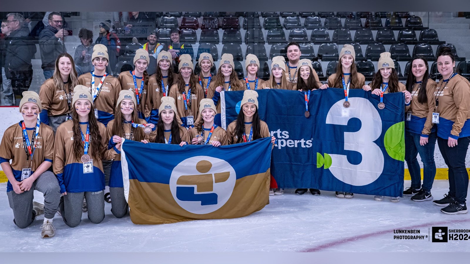 Samedi, l'équipe féminine de hockey (photo) a récolté le bronze pour compléter le tableau des médailles de Chaudière-Appalaches.