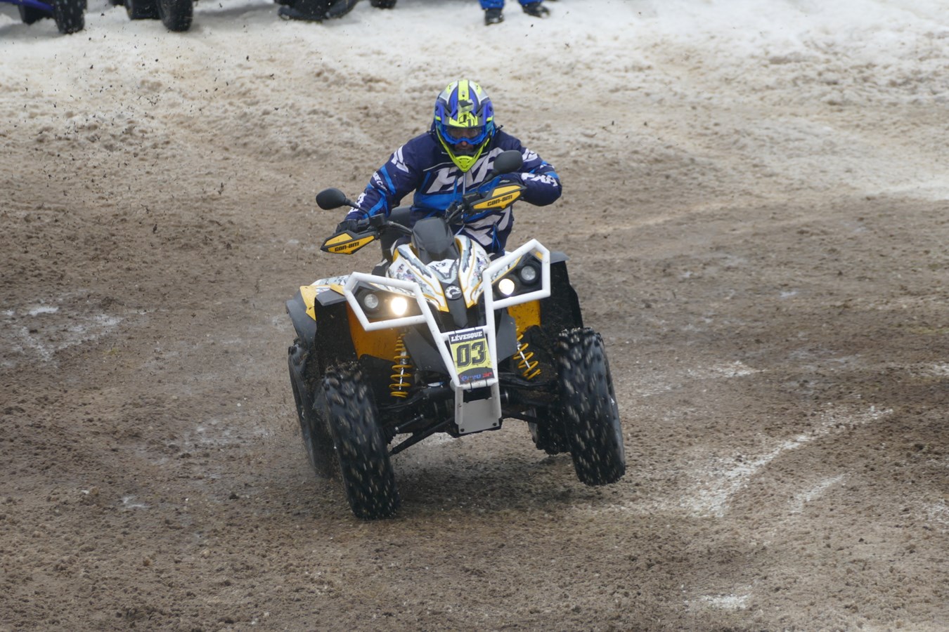 Les pilotes investissent la montagne de Vallée-Jonction