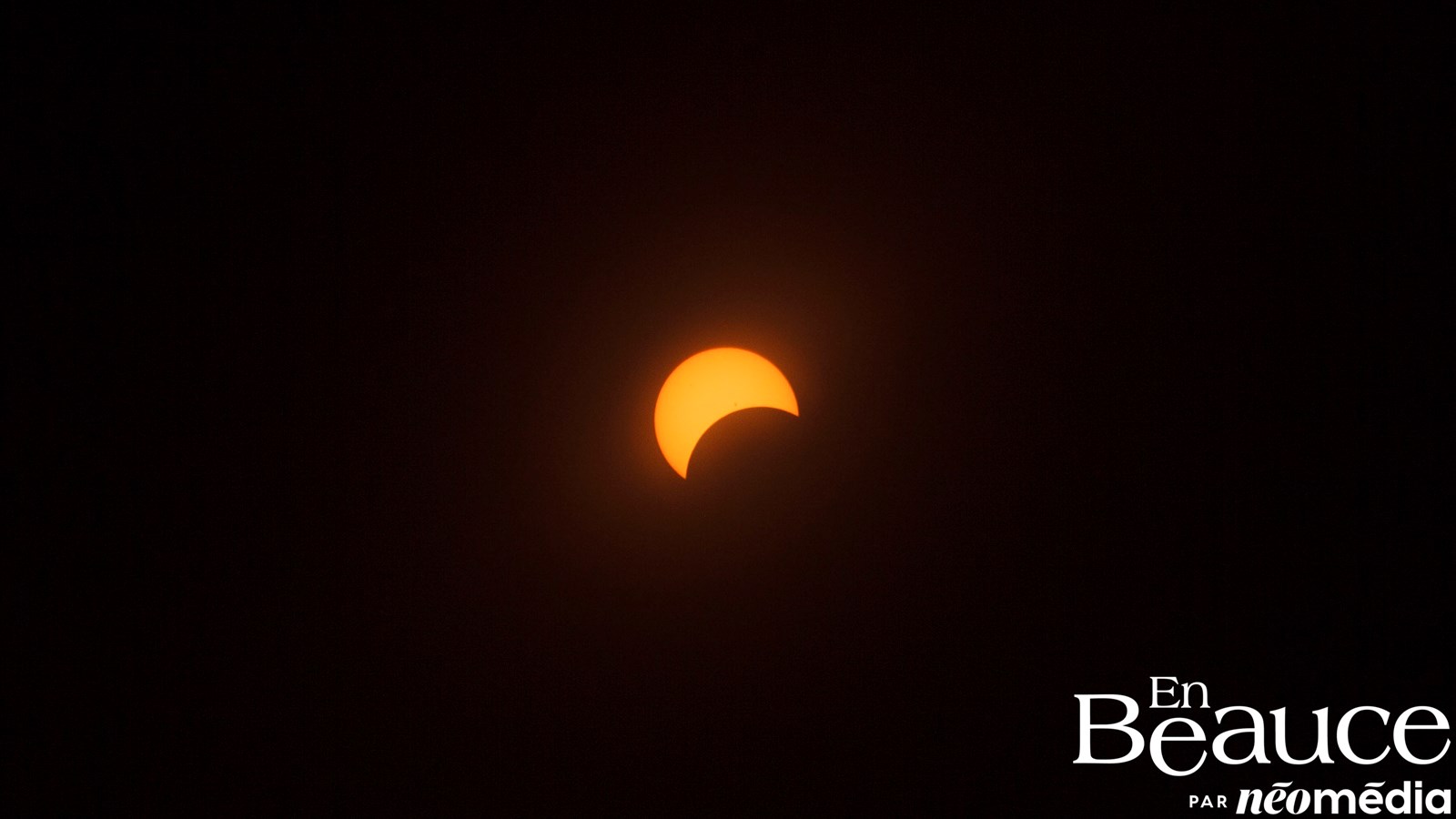 L'éclipse solaire totale à travers la lentille de nos journalistes