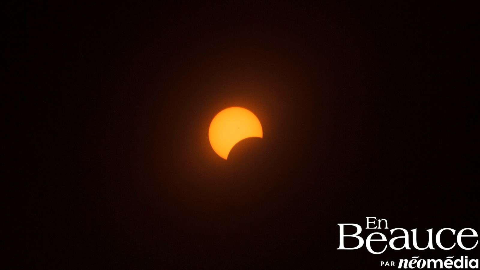 L'éclipse solaire totale à travers la lentille de nos journalistes