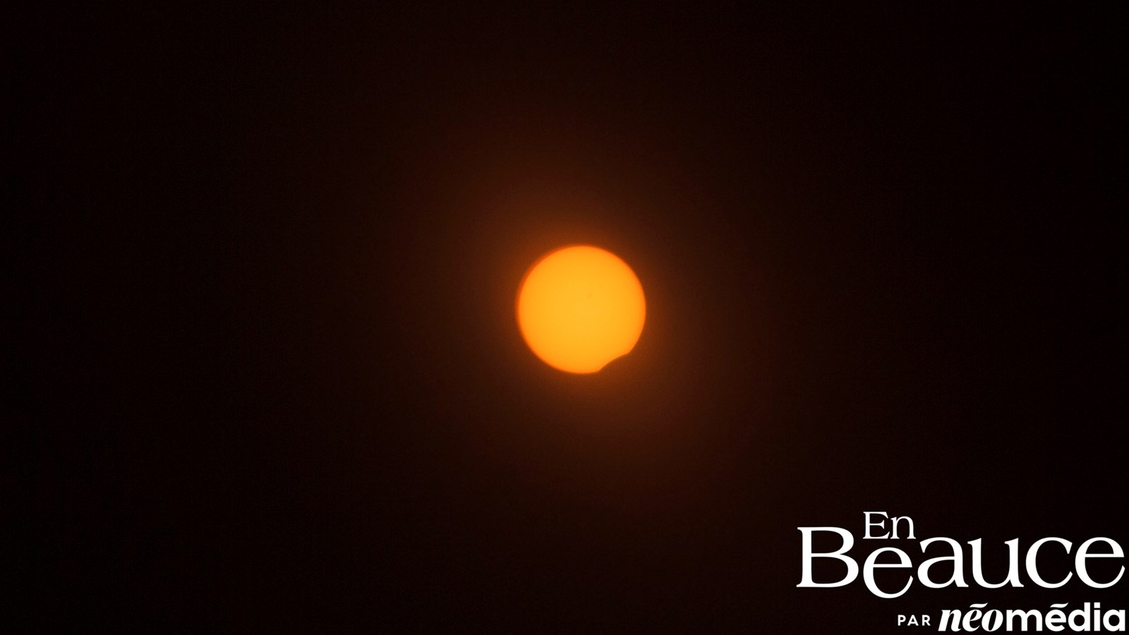 L'éclipse solaire totale à travers la lentille de nos journalistes