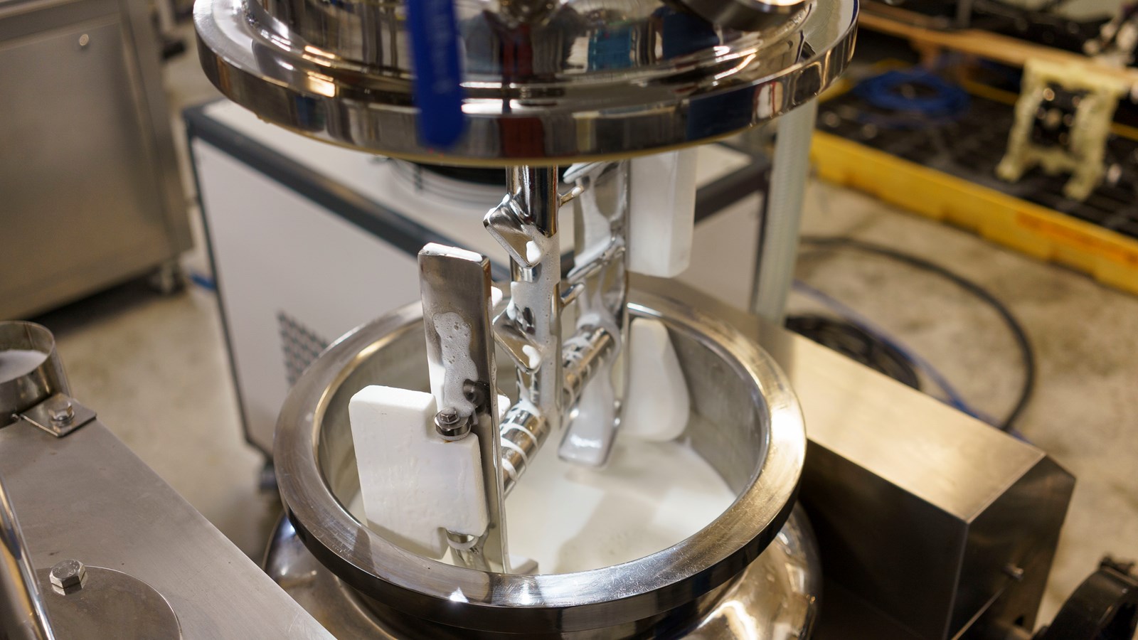 Processus de fabrication de crème - Brassage des matières