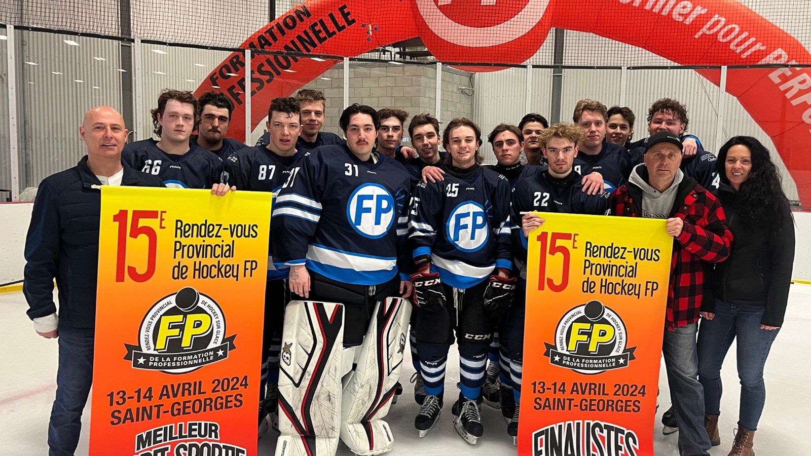L’équipe de la formation professionnelle du Centre de services scolaires de la Beauce-Etchemin (CSSBE) est repartie avec la bannière du meilleur esprit sportif, en plus de celle de finaliste.