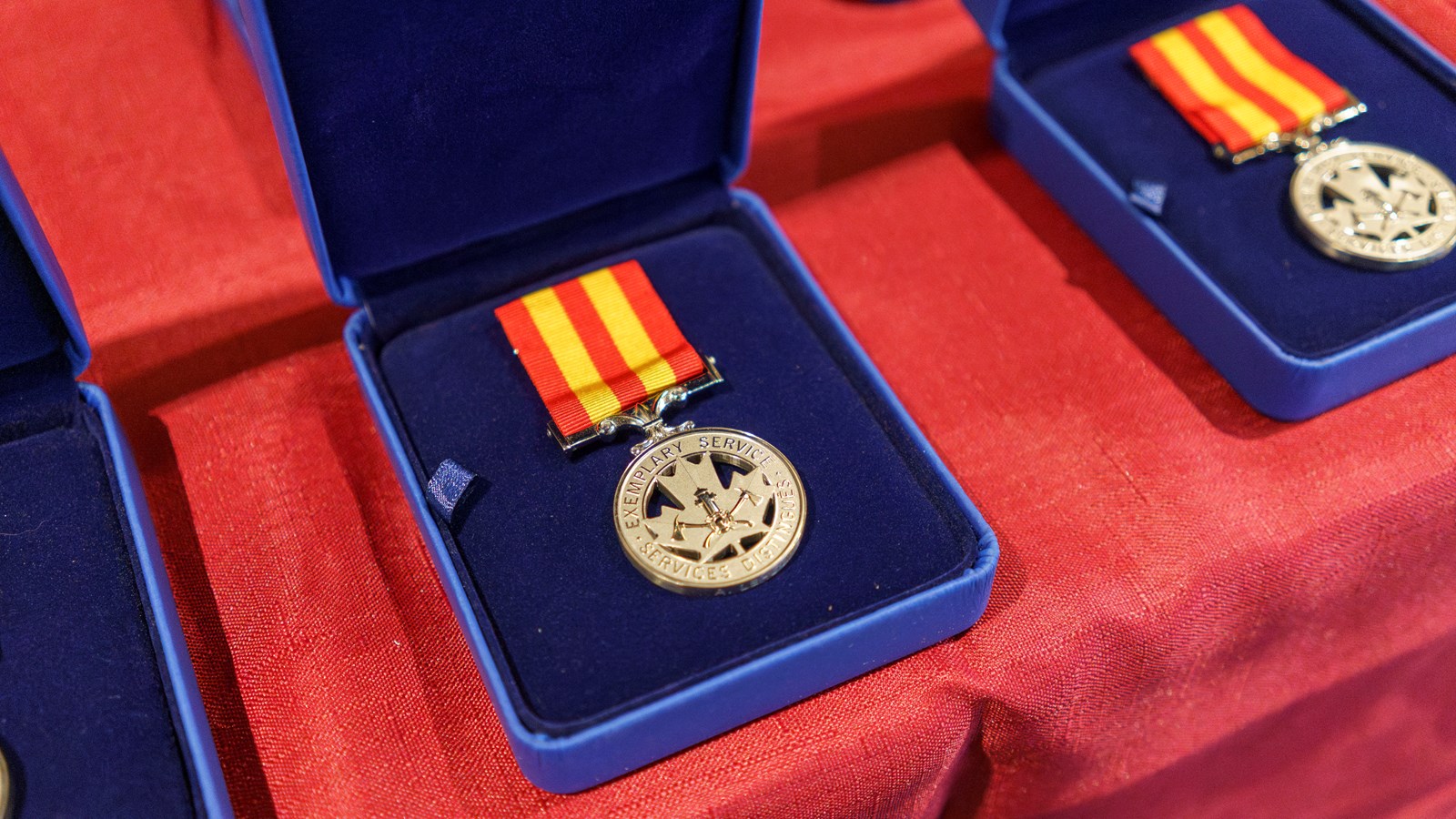 Remise de médailles: 29 pompiers honorés en Nouvelle-Beauce