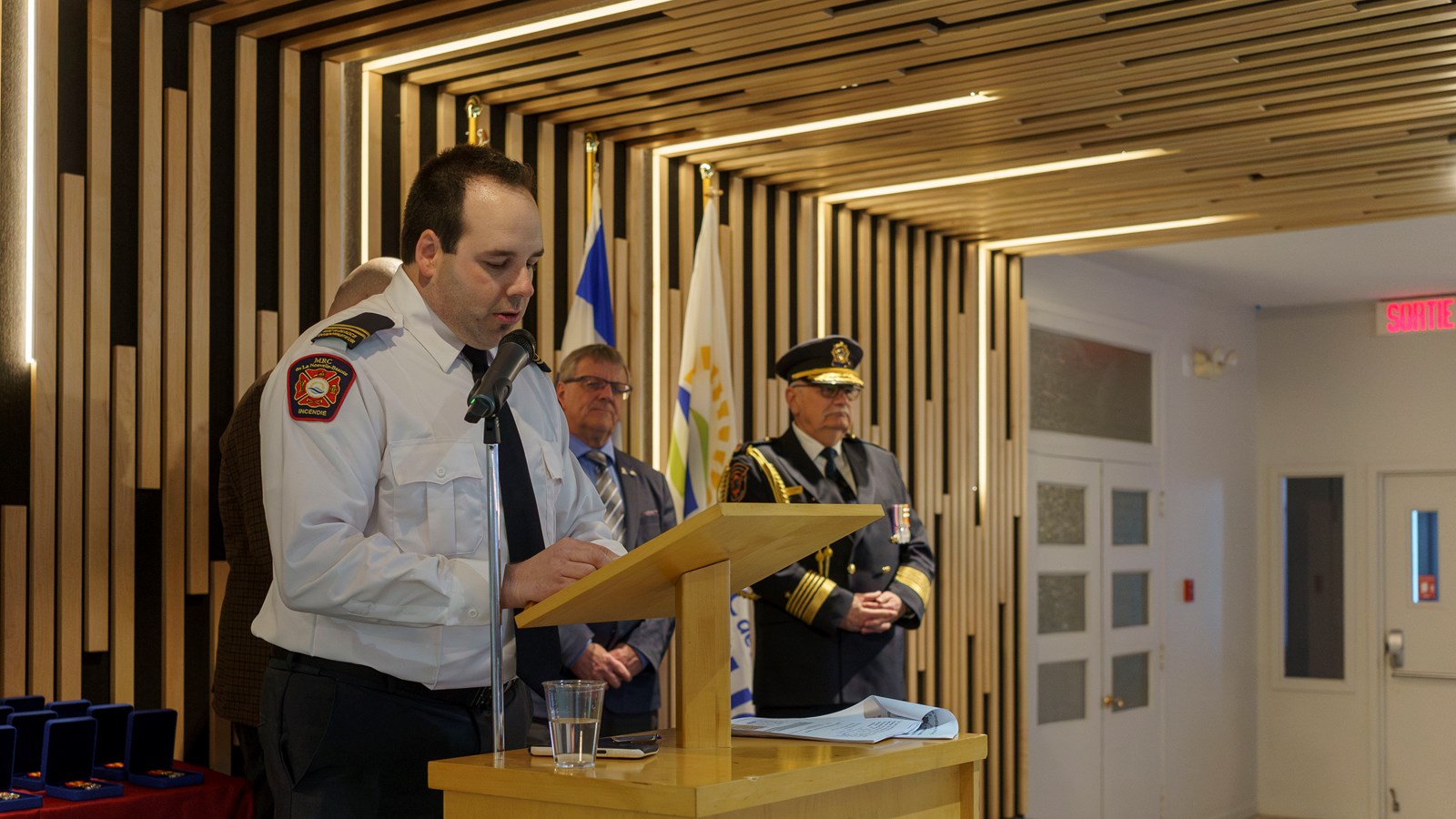Remise de médailles: 29 pompiers honorés en Nouvelle-Beauce