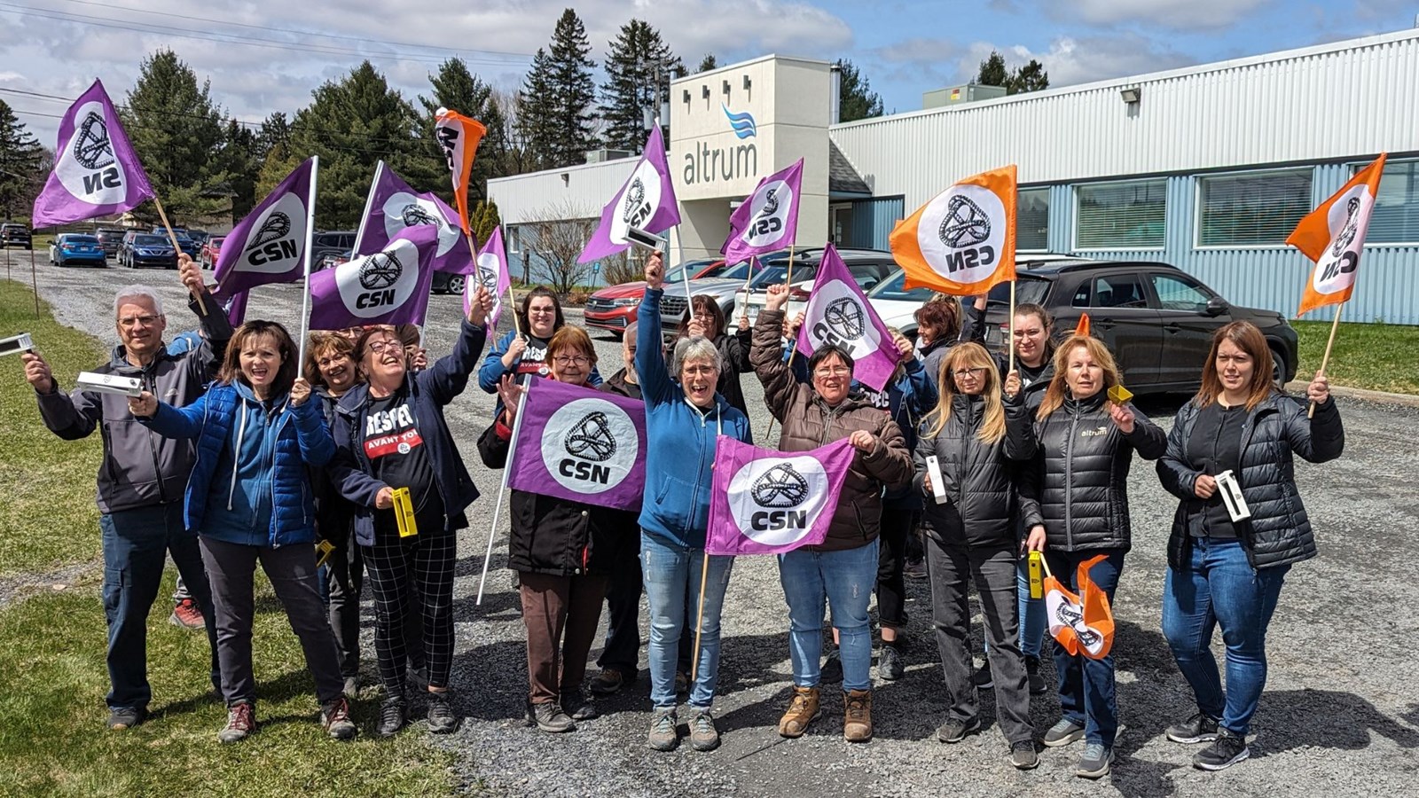 Manif des syndiqués d'Altrum pour dénoncer leur employeur