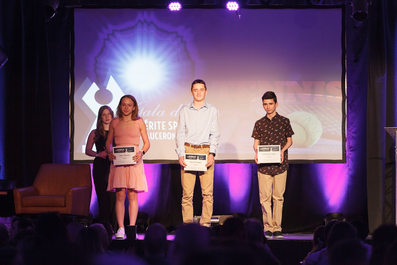 Tennis: Emma Lagrange, Émile Laflamme (gagnant) et Jean-Pascal Giroux
