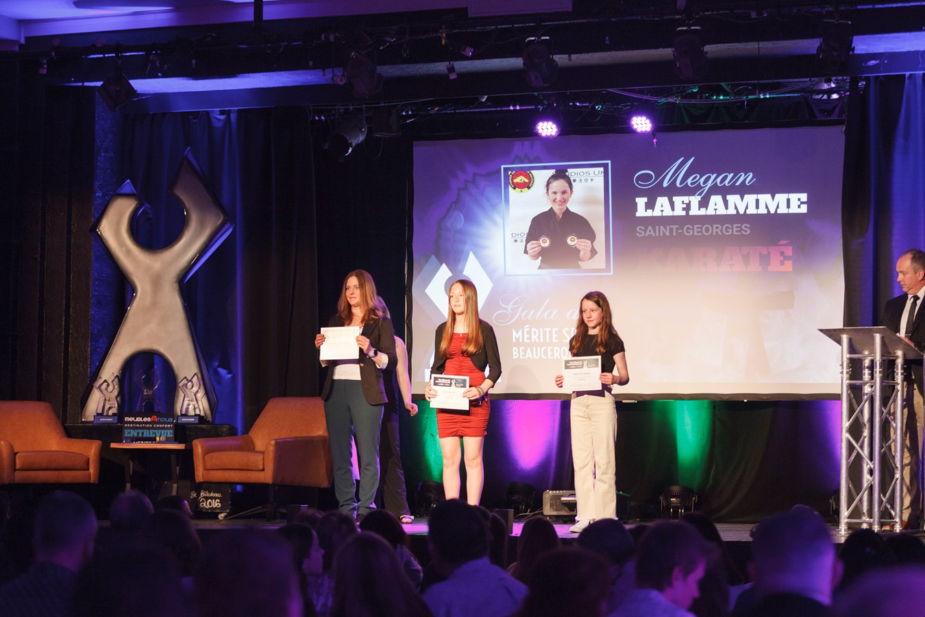 Karaté: Proche de Megan Laflamme, Eve Doyon et Rosalie Caron (gagnante)