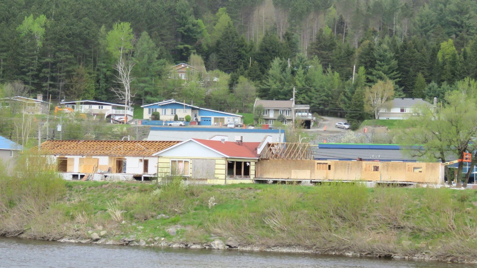 Le Motel Royal tombe enfin sous le pic des démolisseurs