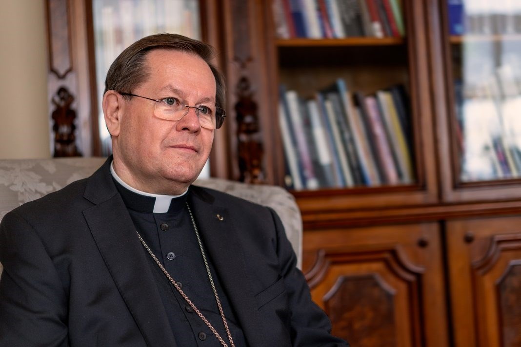 Le cardinal Gérald Cyprien Lacroix.