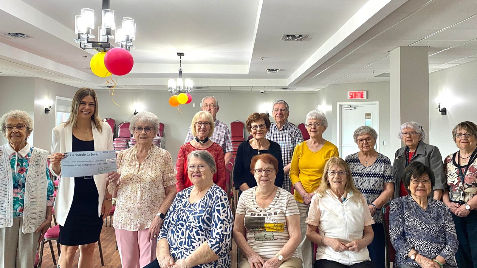 Le Manoir du Quartier remet des dons à deux organismes du territoire