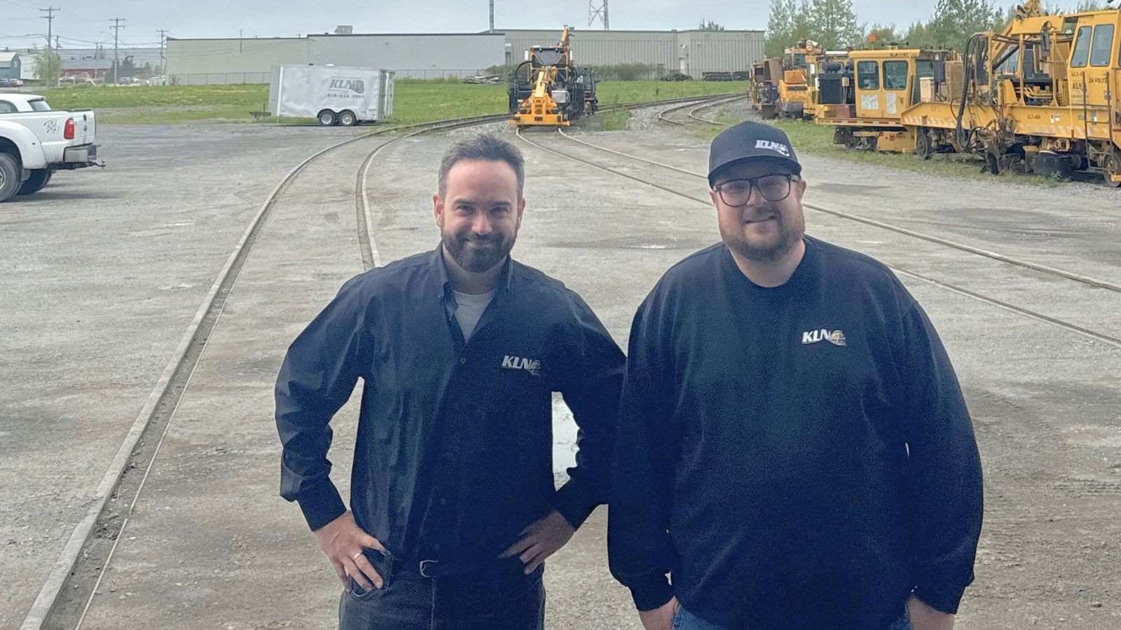 Les deux nouveaux propriétaires de Réparations Ferroviaires K.L.N.