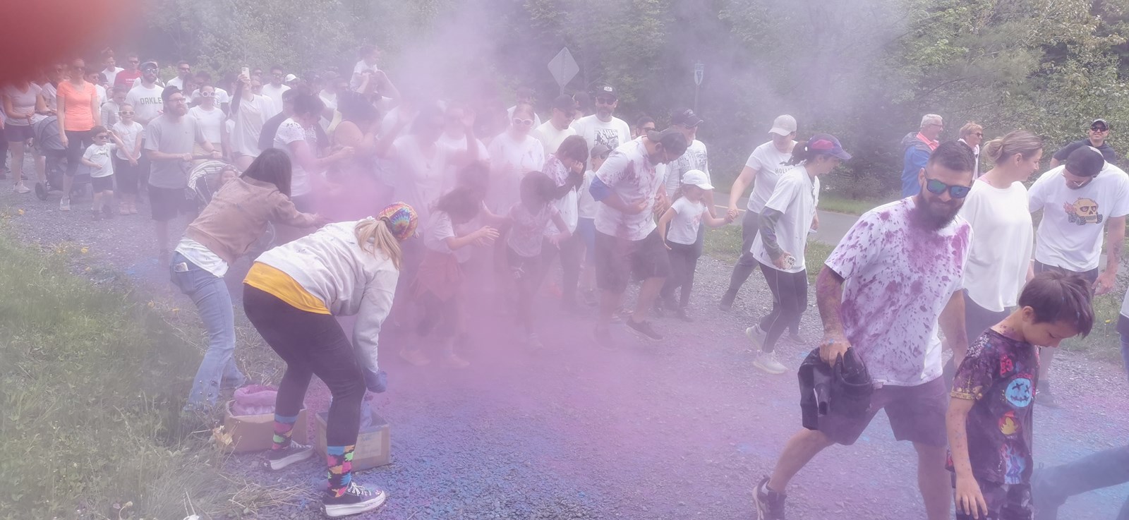 Plus de 500 enthousiastes à la Course colorée!