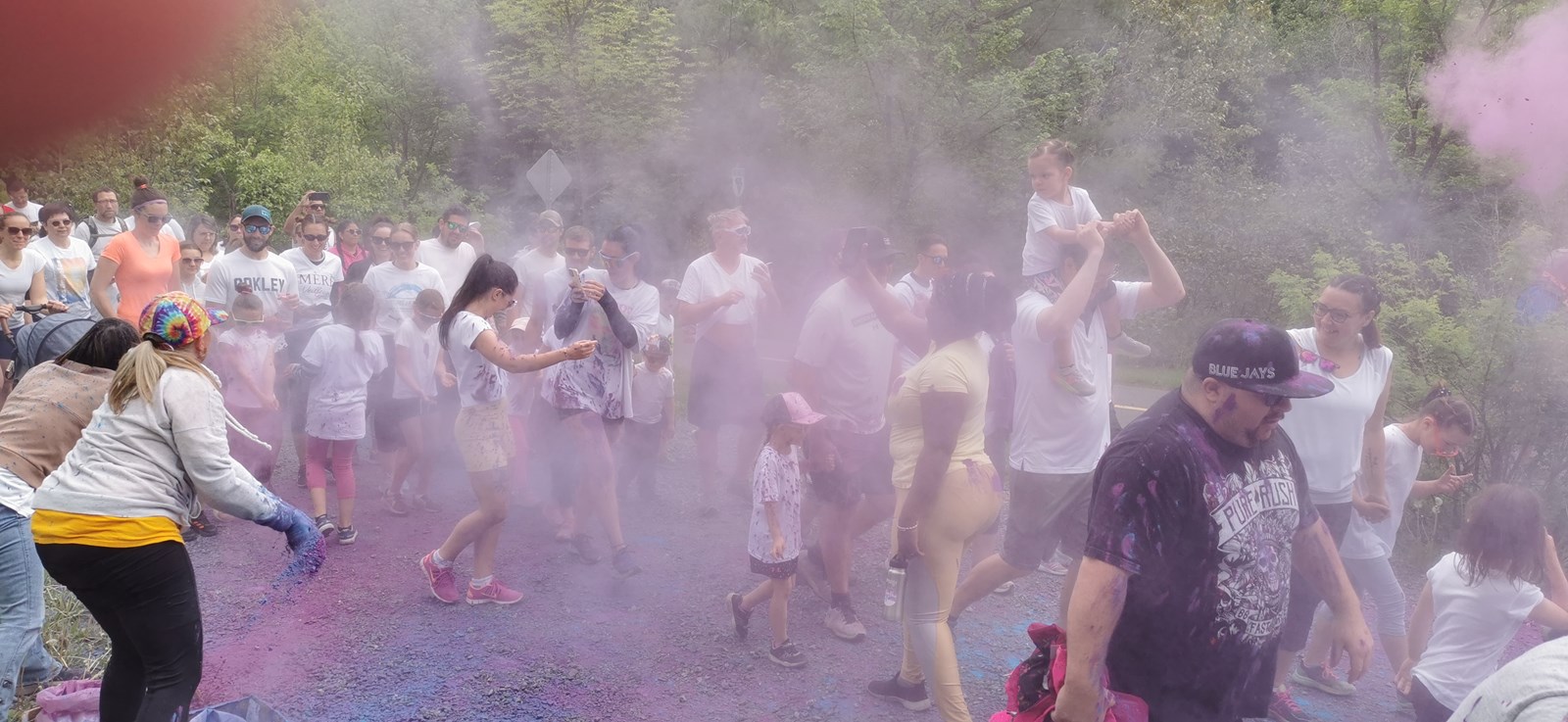 Plus de 500 enthousiastes à la Course colorée!