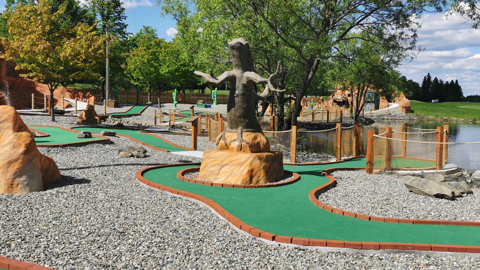 Ouverture du minigolf La Mine d’or à Beauceville