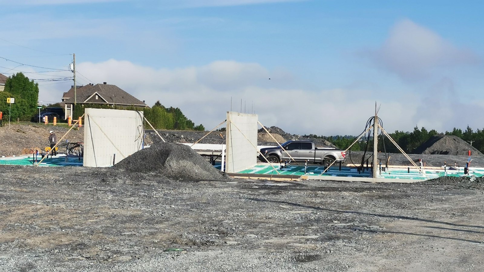 Construction d'un projet domiciliaire de six édifices à logement