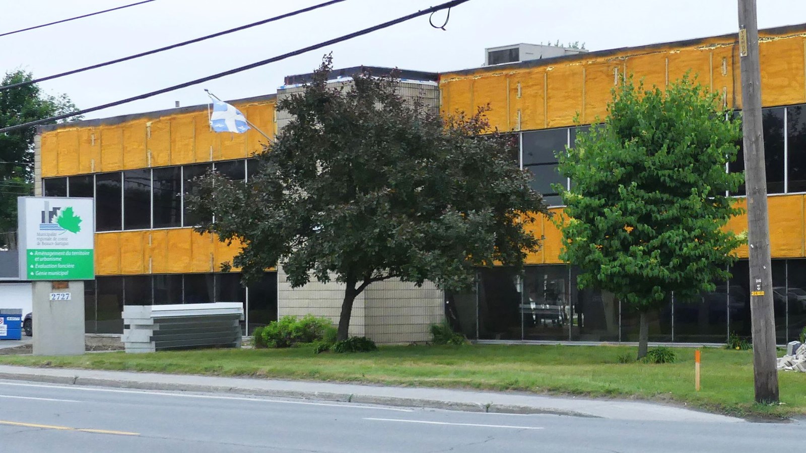 Le plus important projet est la rénovation intérieure du bâtiment de la MRC de Beauce-Sartigan, pour une valeur de 3,8 M$.