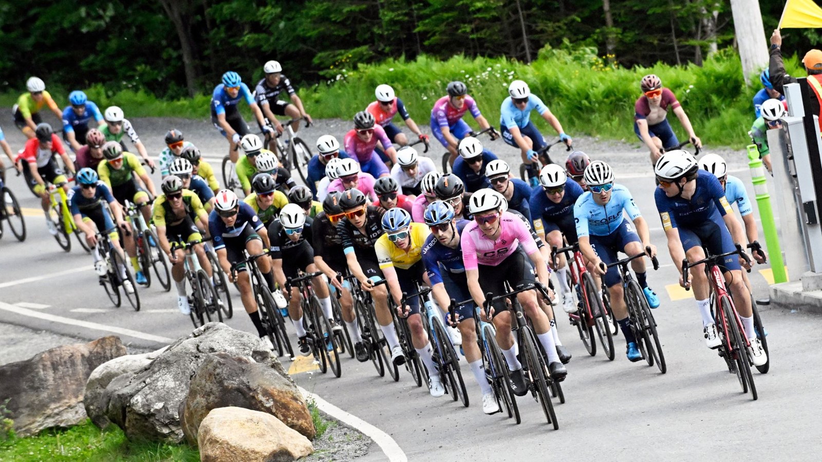 Josh Burnett vainqueur au sommet du mont Mégantic