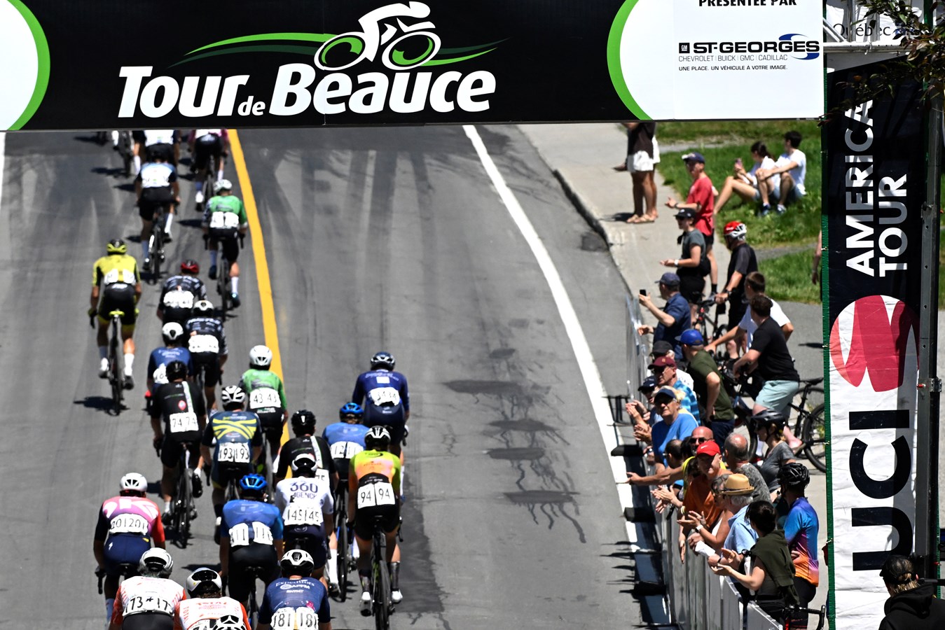 Josh Burnett est couronné champion du Tour de Beauce