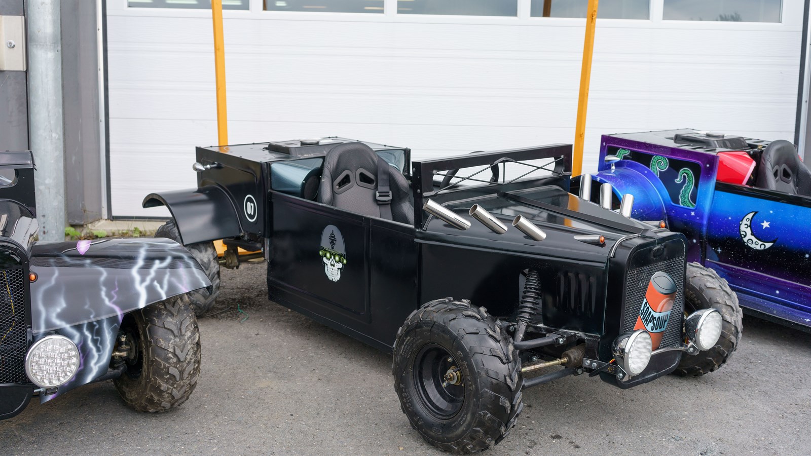 Carrosserie: les élèves du CIMIC présentent leur "dune buggy"