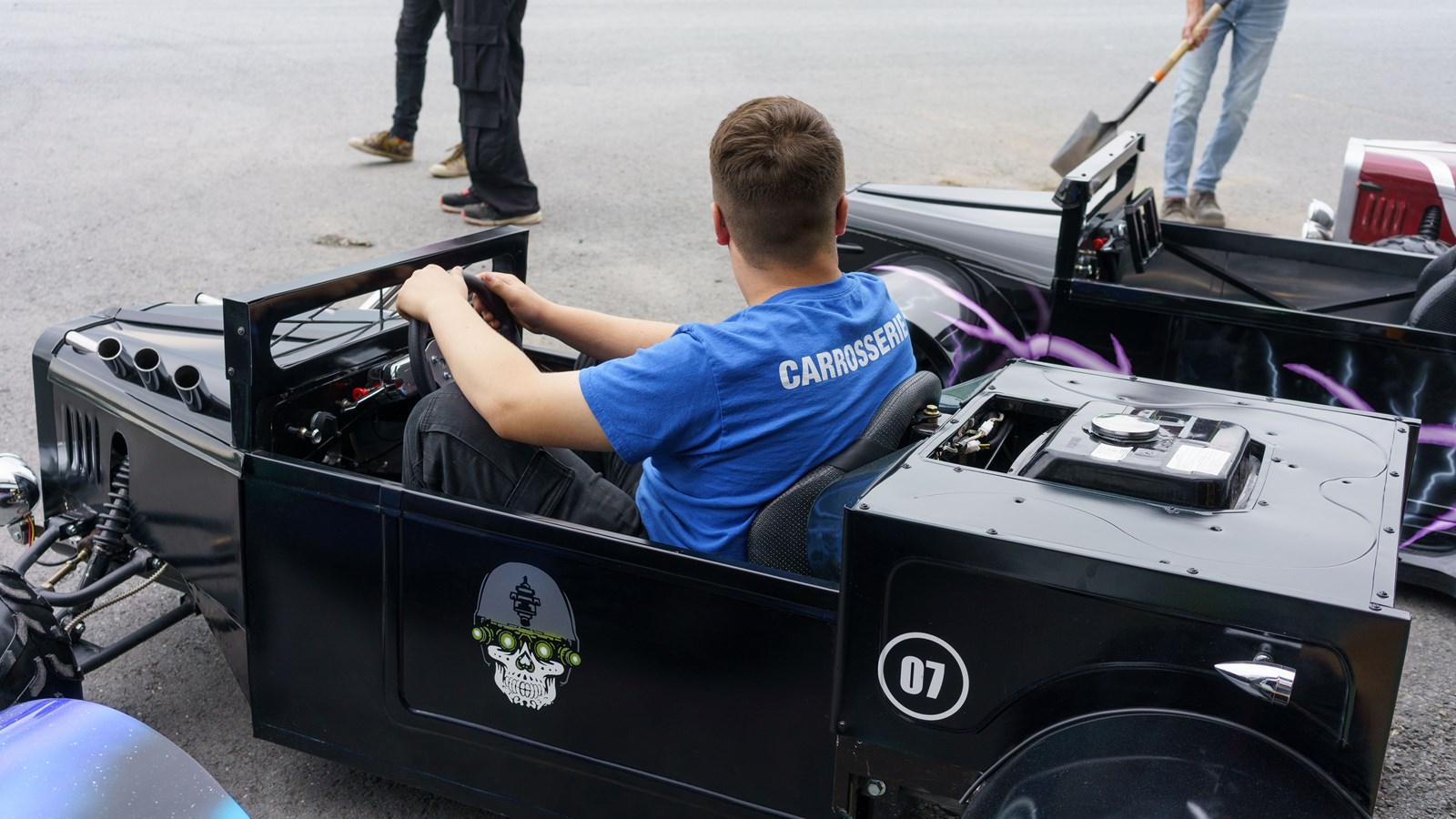 Carrosserie: les élèves du CIMIC présentent leur "dune buggy"