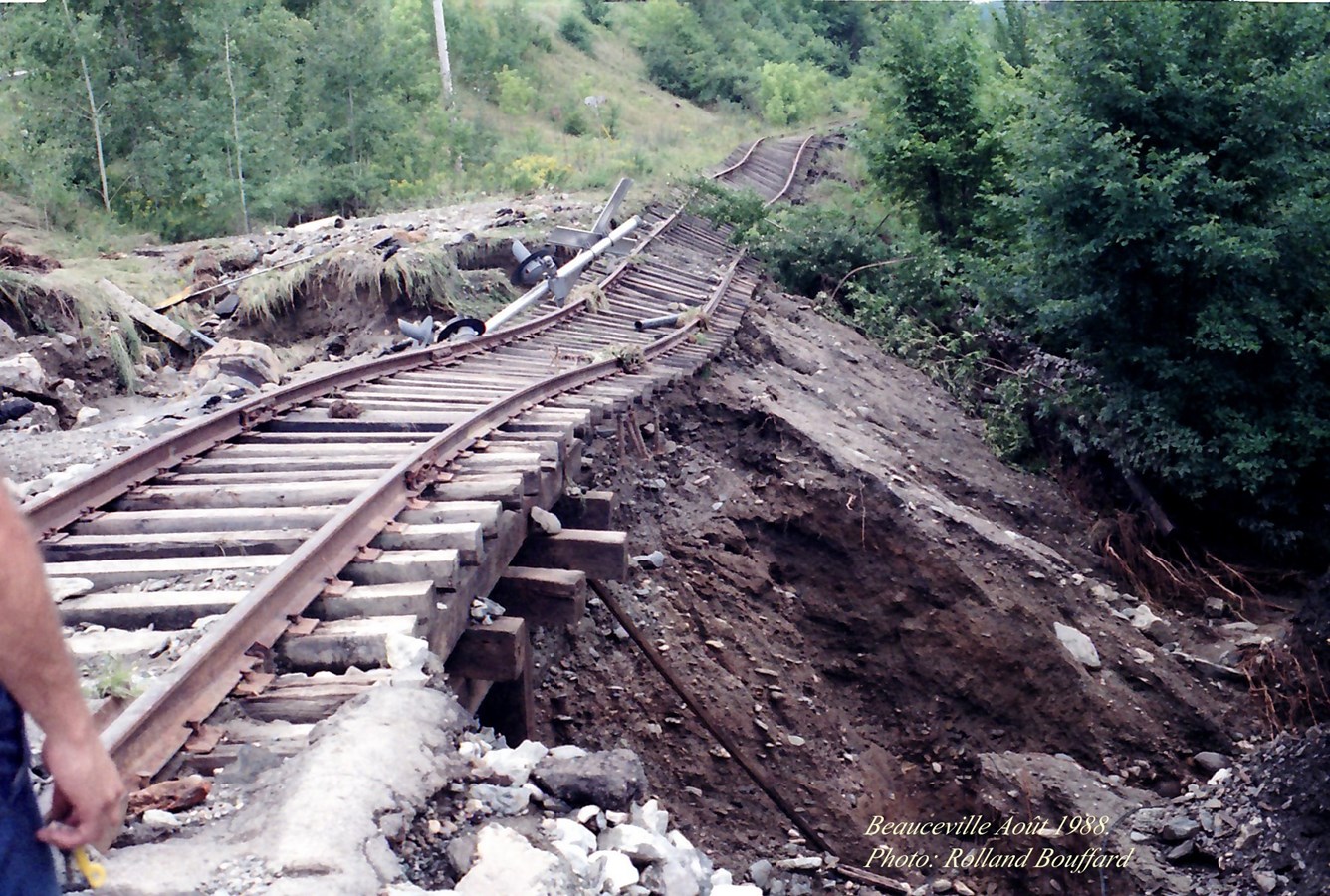 Beauceville sous la boue... en 1988!