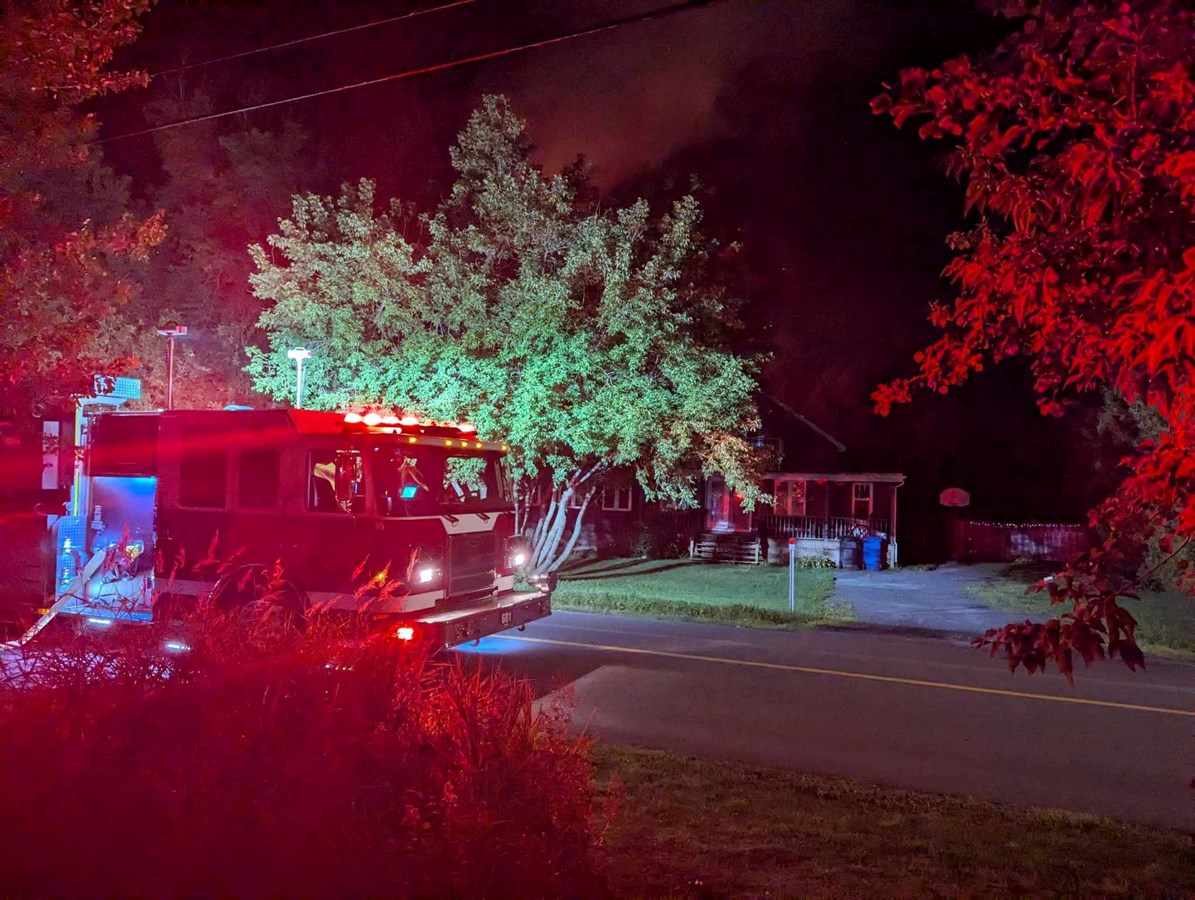 Une résidence complètement enflammée à Saint-Georges