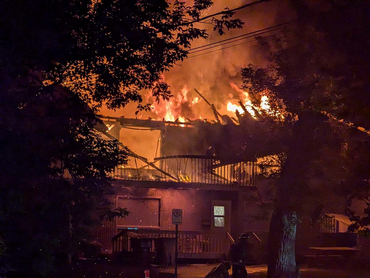 Une résidence complètement enflammée à Saint-Georges
