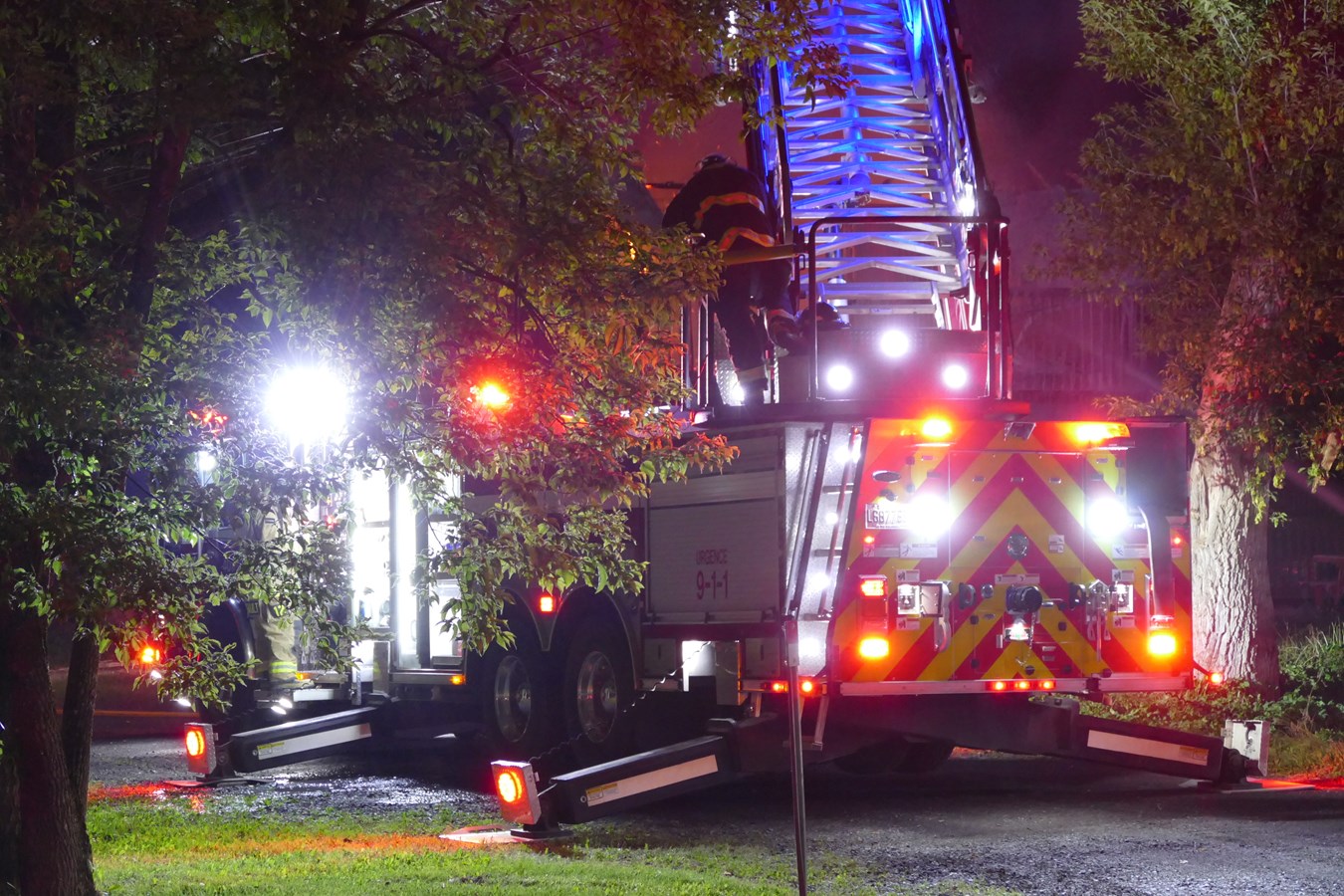 Une résidence complètement enflammée à Saint-Georges