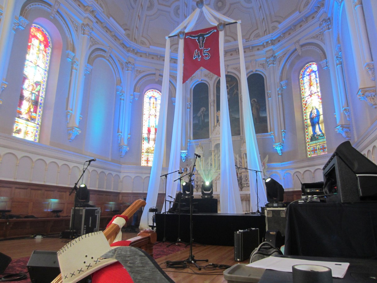 Mario Bernard : un artiste beauceron qui sublime l'église de Saint-Victor