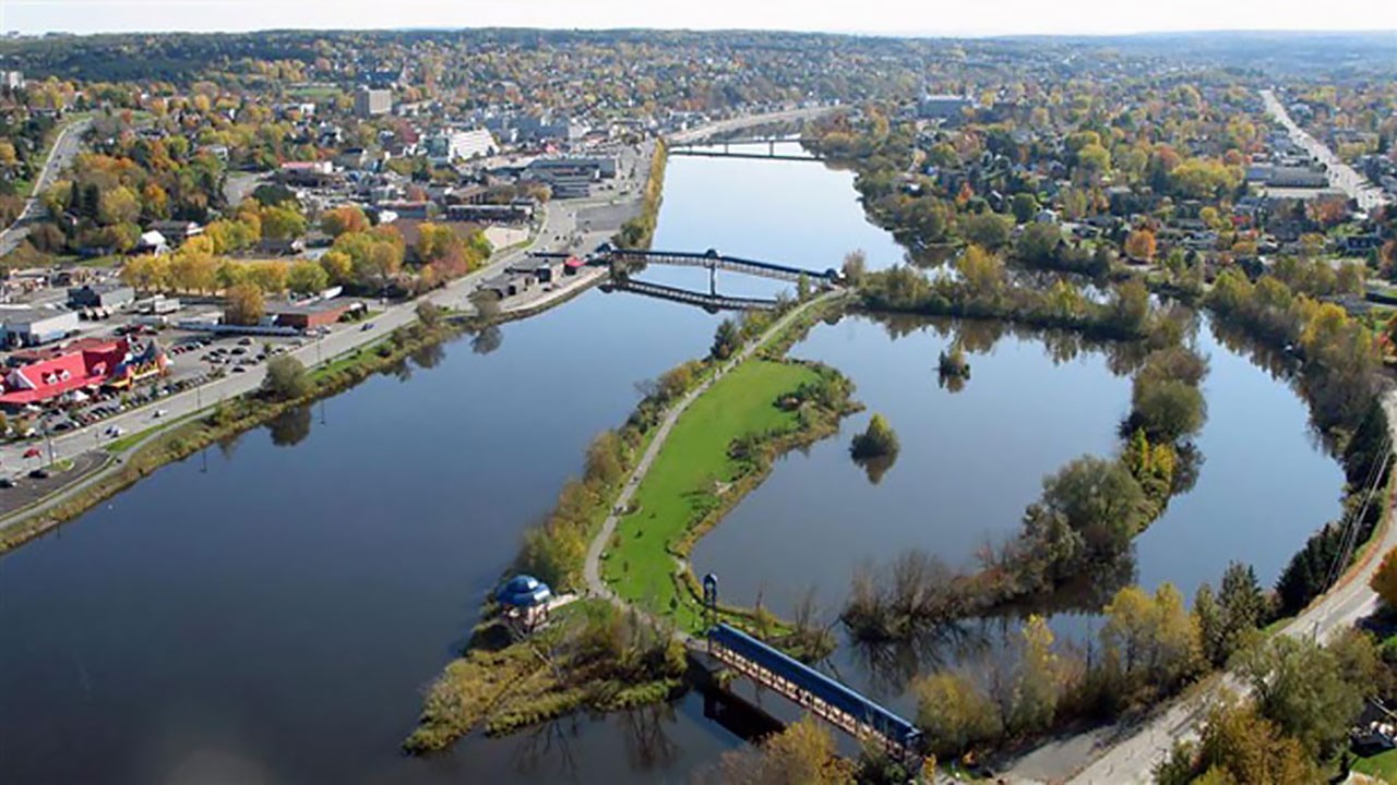 Une survivante : l'ile Pozer au centre-ville