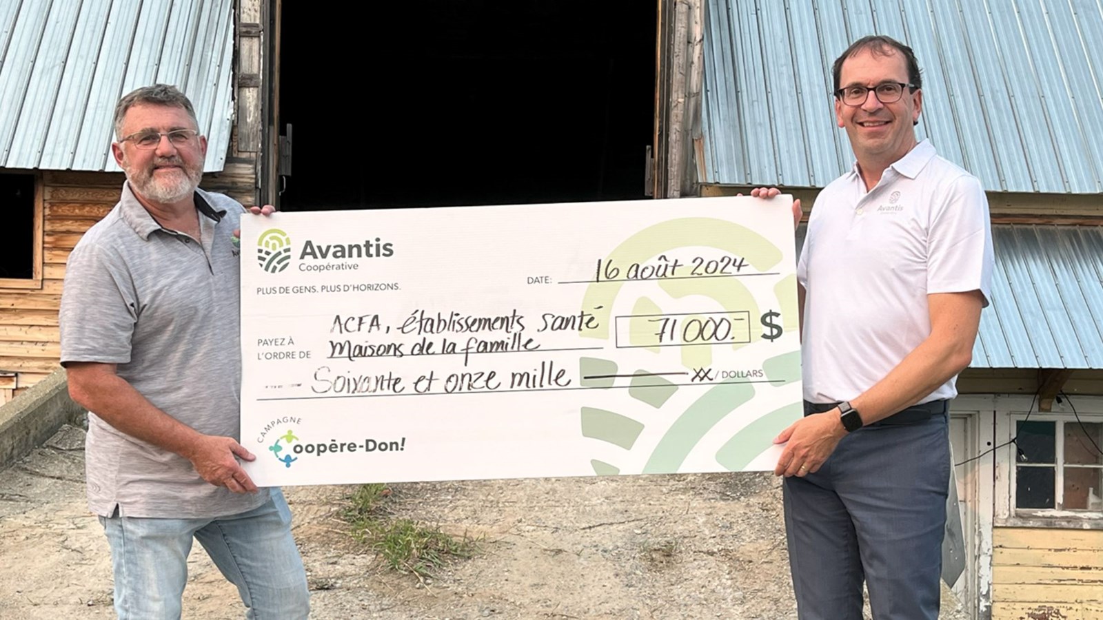 De gauche à droite, René Lapierre, 1er vice-président d’Avantis Coopérative et Michel Delisle, chef de la direction d’Avantis Coopérative.