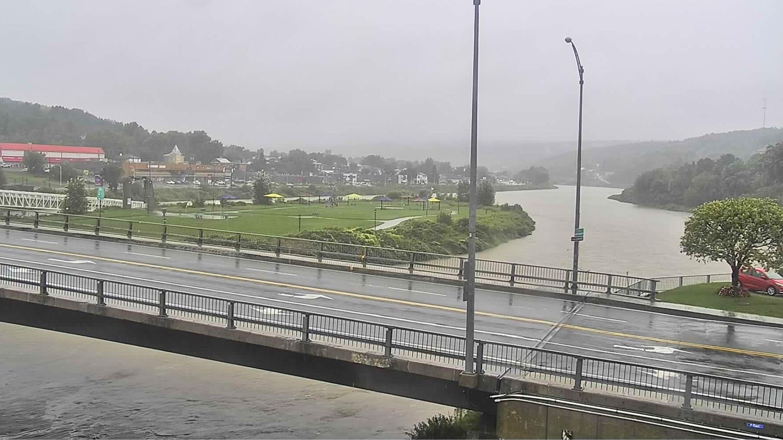 Niveau à la hauteur du pont Fortin à Beauceville.