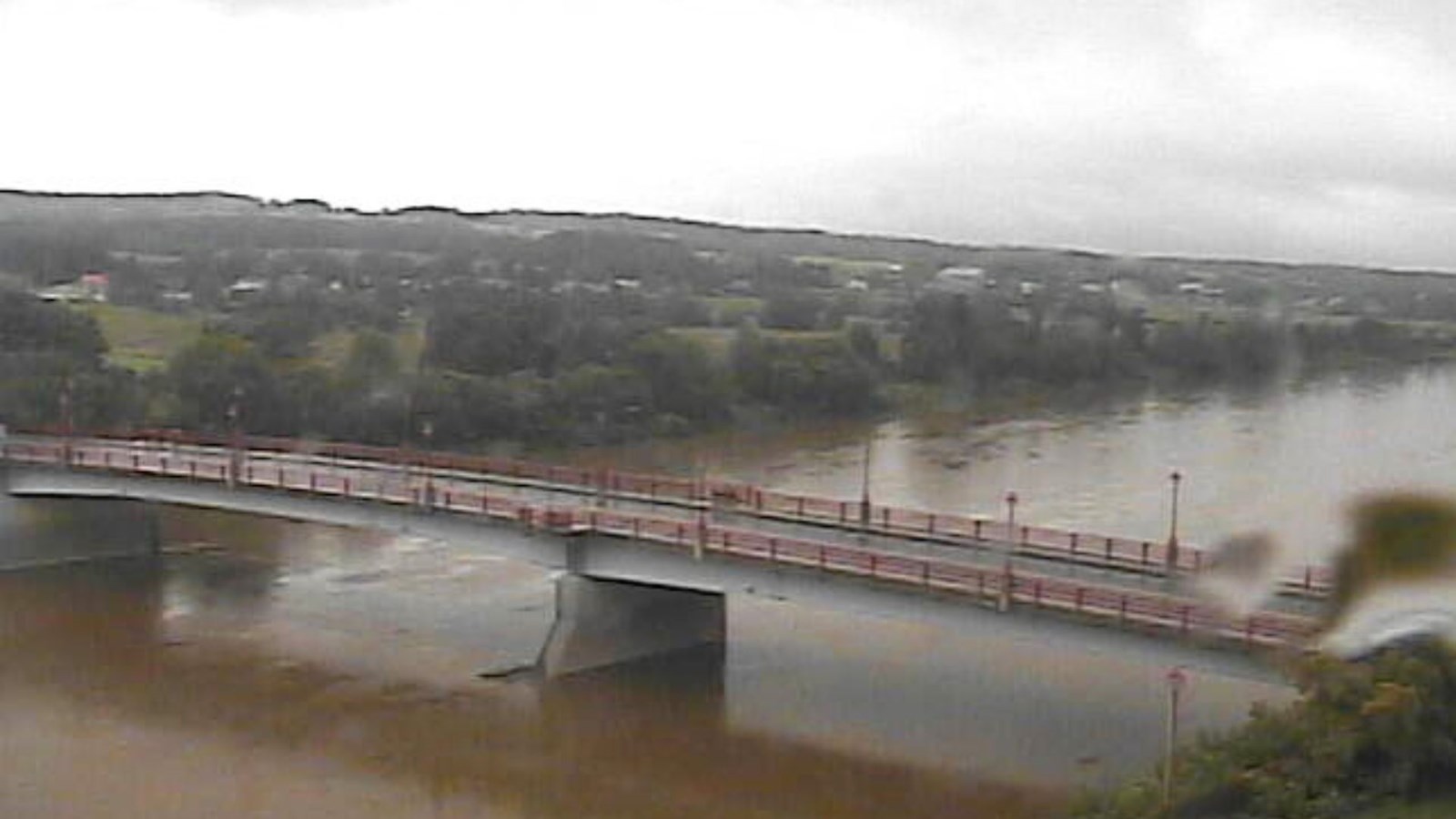 Niveau à la hauteur du pont à Sainte-Marie-de-Beauce.