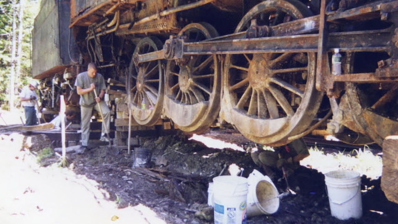 Les locomotives abandonnées dans les forêts du Maine