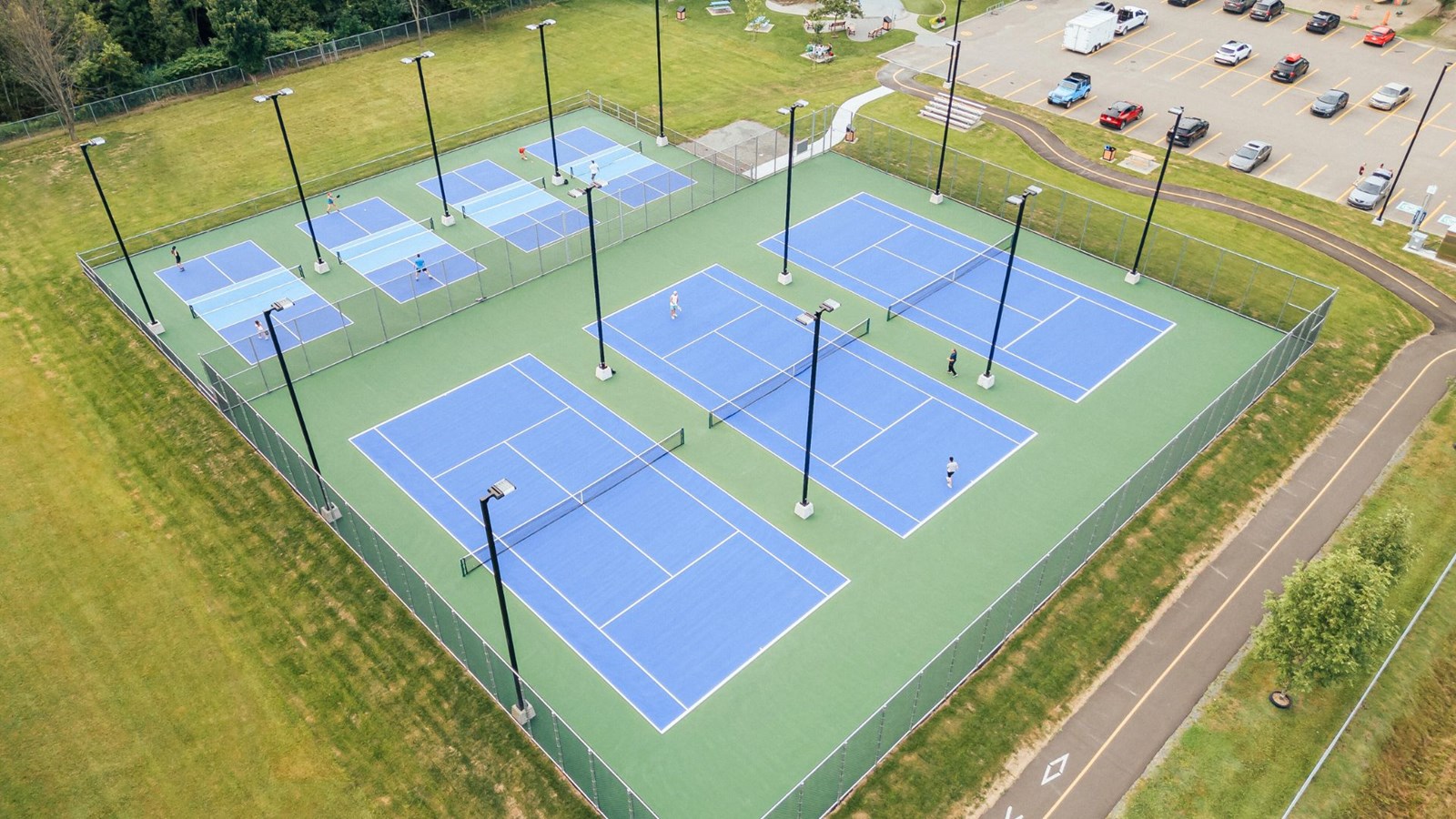 Saint-Lambert-de-Lauzon inaugure ses nouveaux terrains de tennis et de pickleball