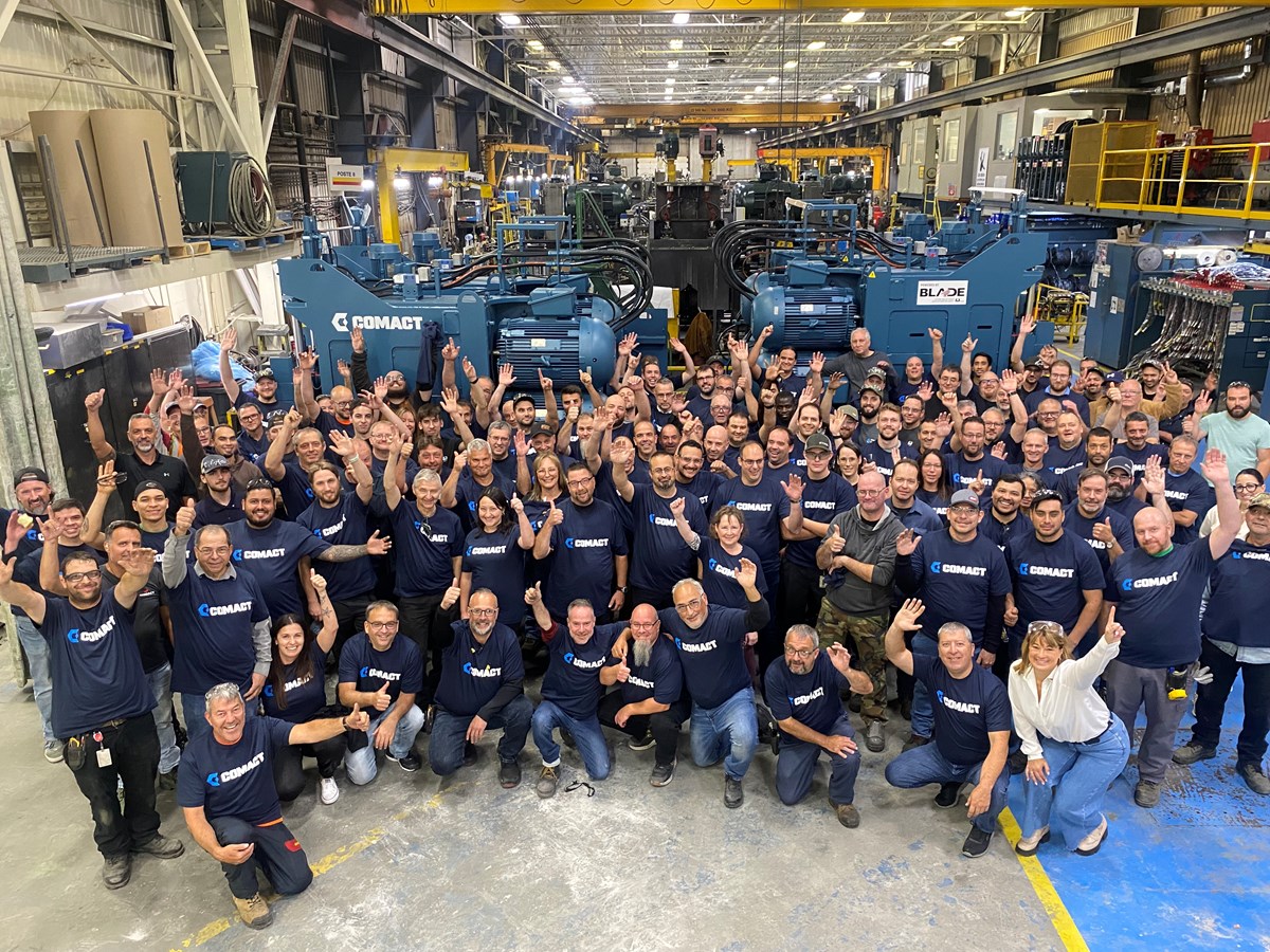 Les employés de l’usine de Saint-Georges de Comact.